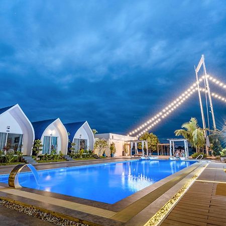 Jasmine River Front Hotel Kampot Exterior foto