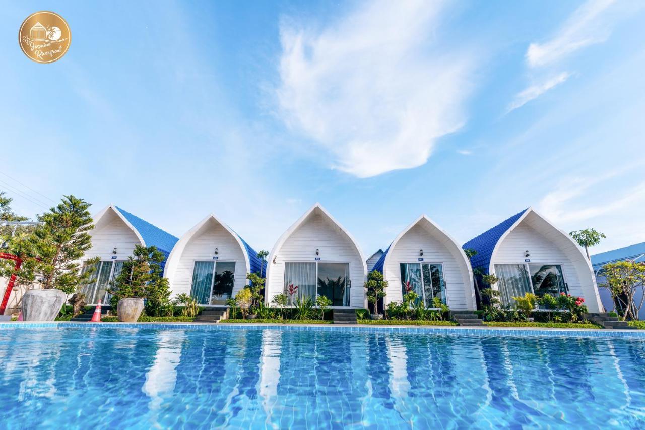 Jasmine River Front Hotel Kampot Exterior foto